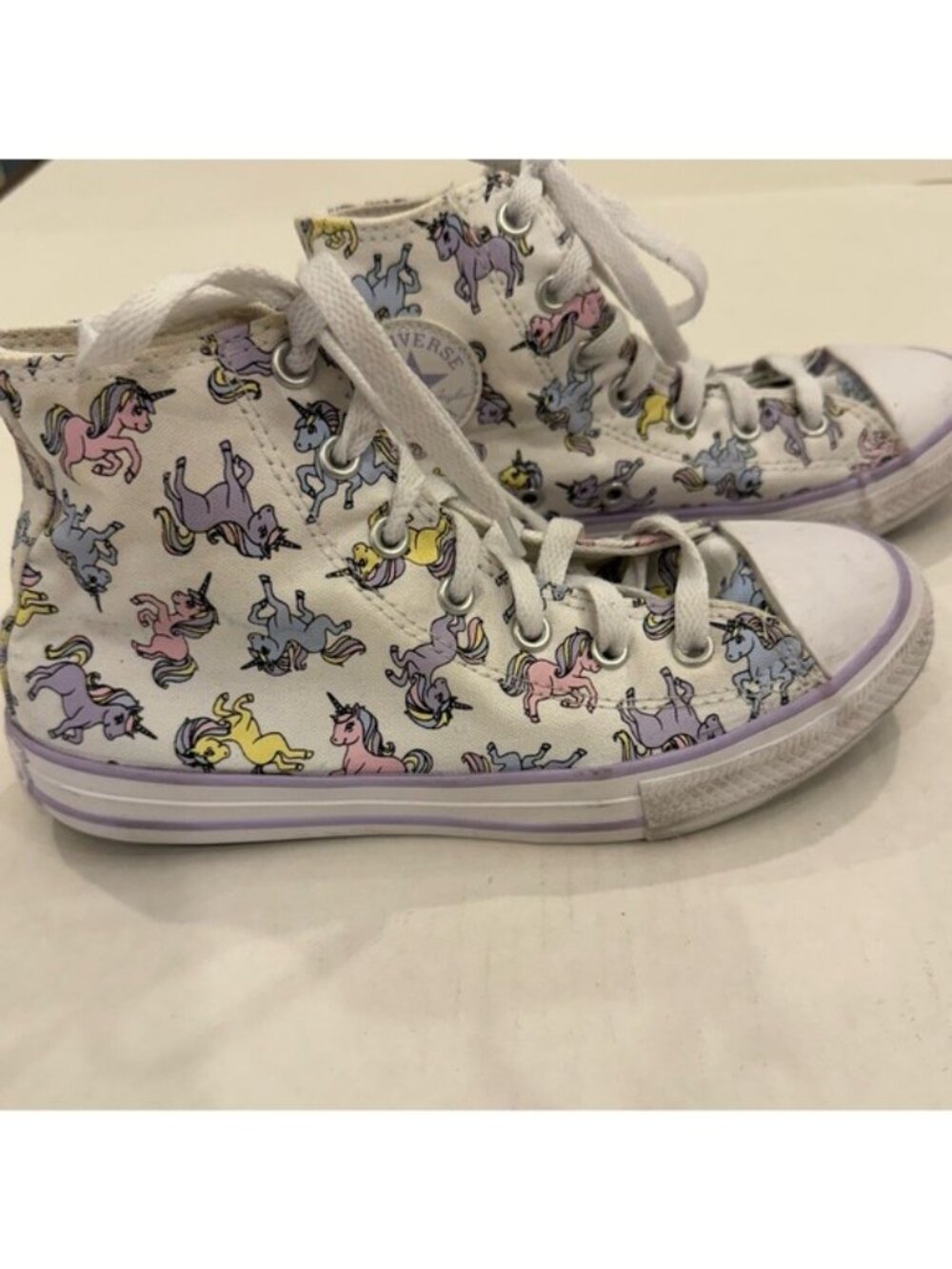 Converse Chuck Taylor All Star Youth High Top Sneakers Size 3 Unicorn Print